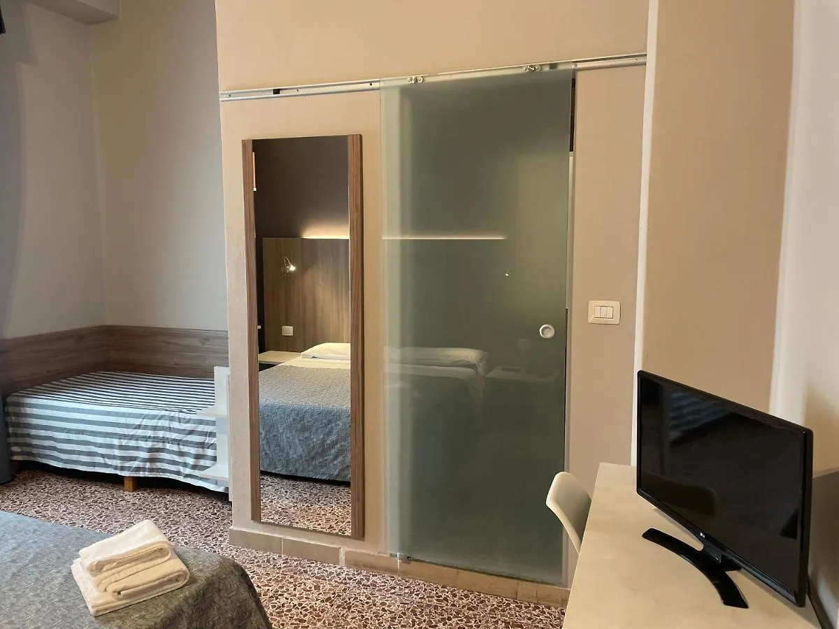 Hotel Lukas Viareggio 3*,  Italy