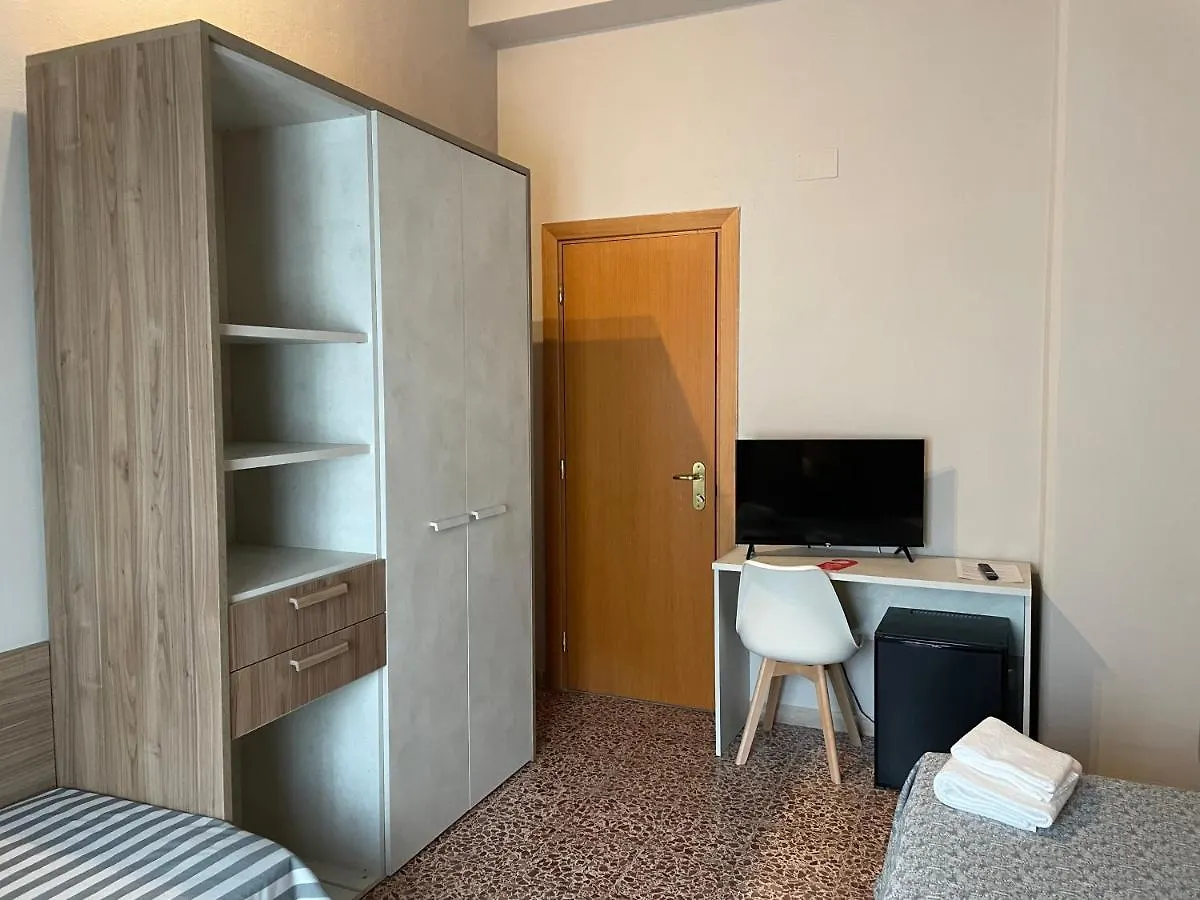 Hotel Lukas Viareggio 3*,  Italy